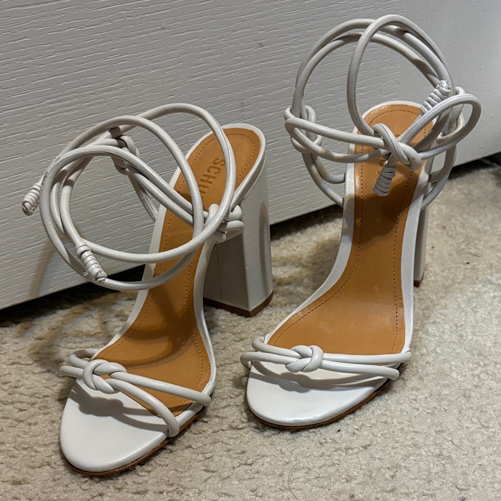SCHUTZ Elegant White Knotted Heels